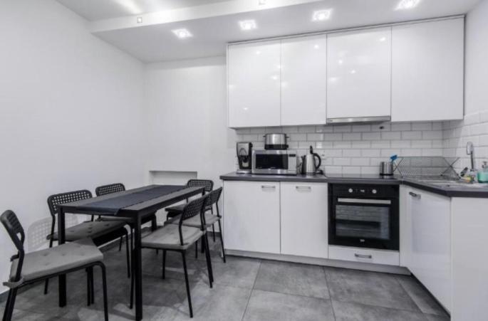 White Apartment Krakow